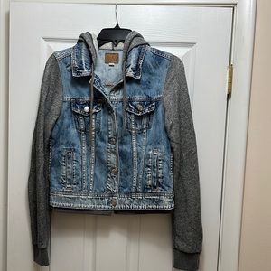American Eagle Outfitters Jean Jacket - Medium